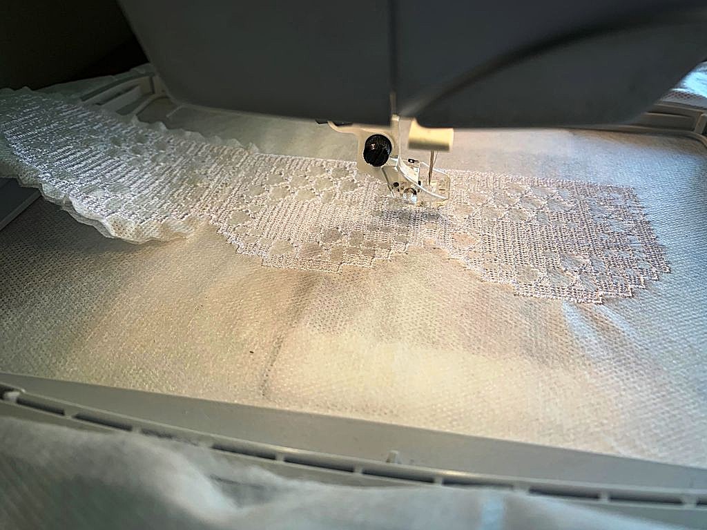 How to join Freestanding lace (FSL) embroidery